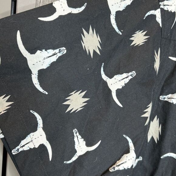 Wrangler Shirt Size XL Western Black and White Tribal Short Sleeves NEW - Picture 4 of 5